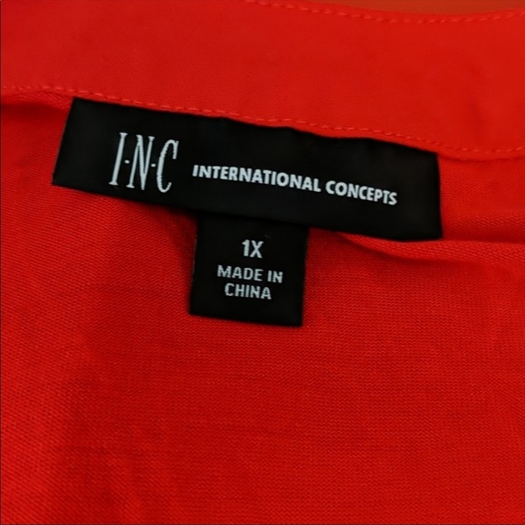 NWT INC International Concepts - Red Twist Front Blouse - 1X - Picture 4 of 7